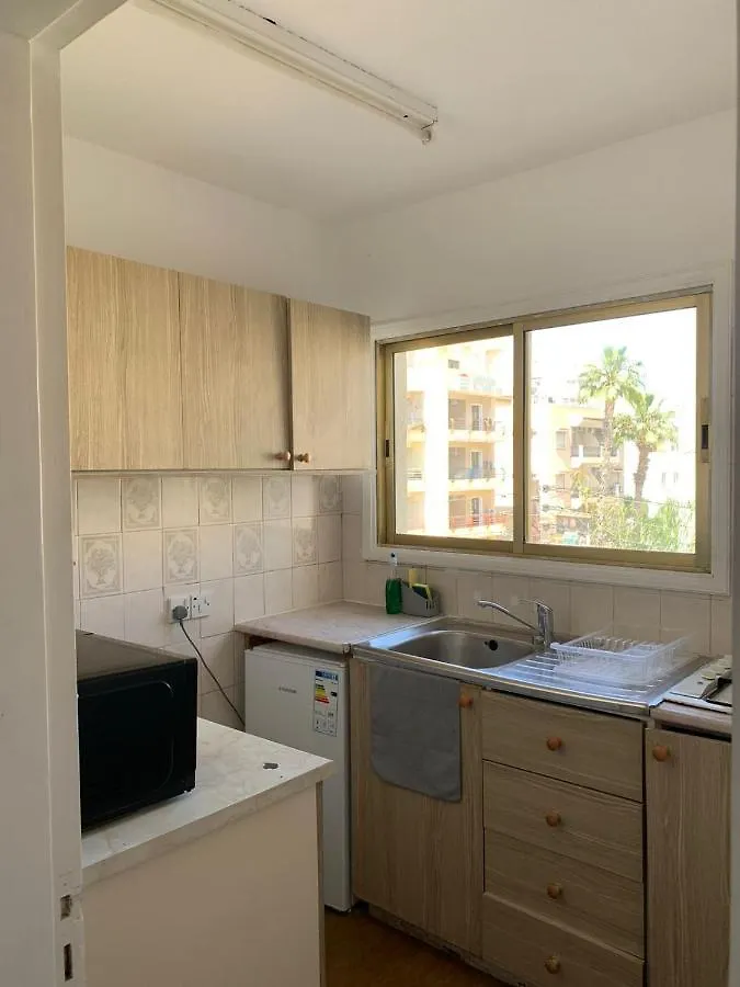 Green Nondas Hill Apartment Larnaca